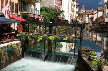 Hôtel restaurant bord du lac Annecy · Palace de Menthon · Activités et Tourisme